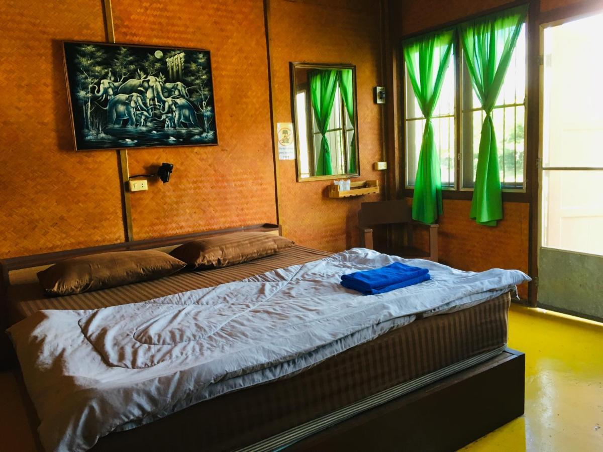 Golden Hut -Chill Bungalows In Town黄金泰式传统独栋小屋 Pai Exterior photo