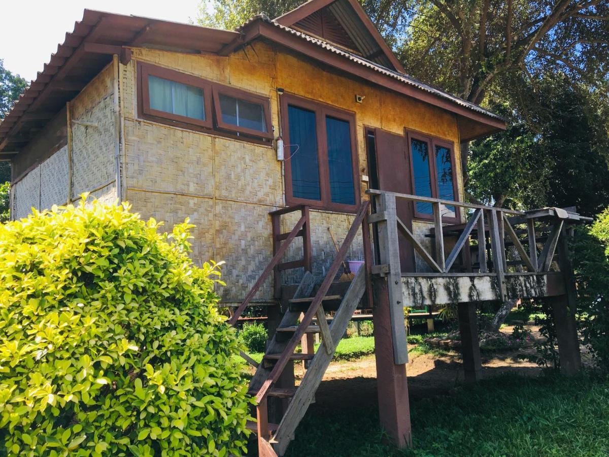 Golden Hut -Chill Bungalows In Town黄金泰式传统独栋小屋 Pai Exterior photo