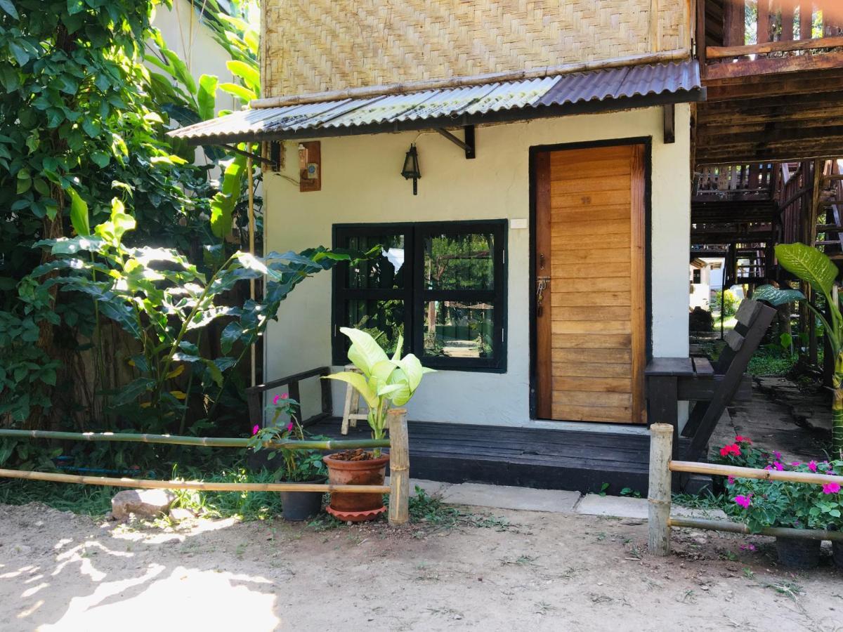 Golden Hut -Chill Bungalows In Town黄金泰式传统独栋小屋 Pai Exterior photo
