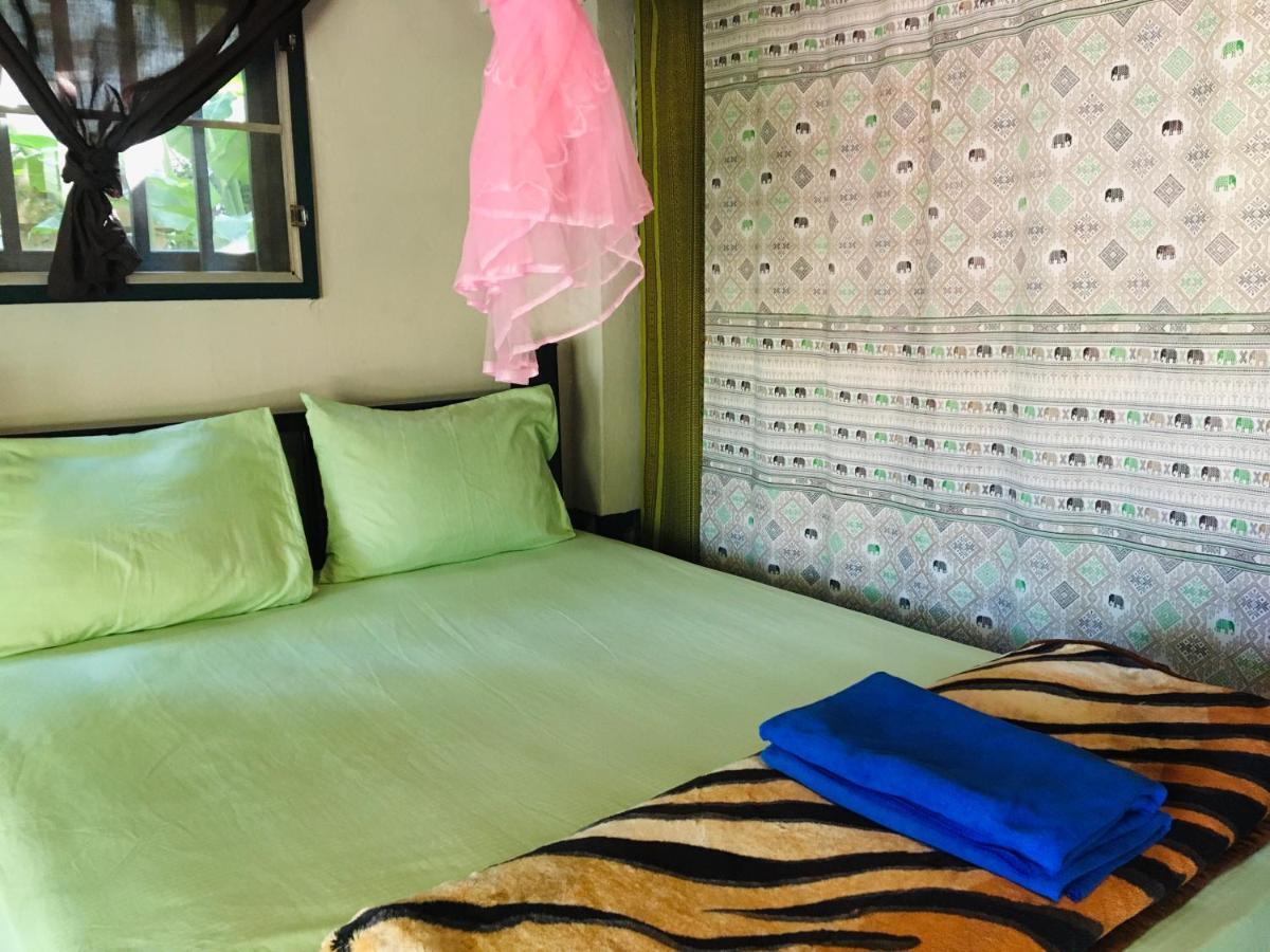 Golden Hut -Chill Bungalows In Town黄金泰式传统独栋小屋 Pai Exterior photo