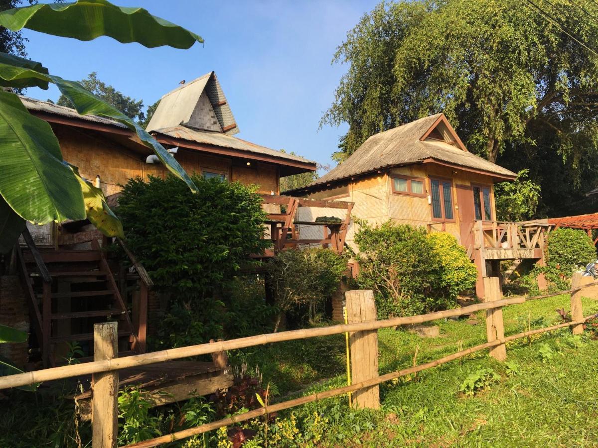 Golden Hut -Chill Bungalows In Town黄金泰式传统独栋小屋 Pai Exterior photo